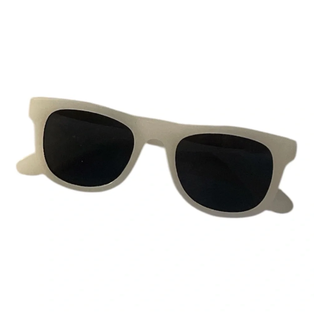 Kids 3 pairs of sunglasses (patriotic, polarized, white change color with sun)